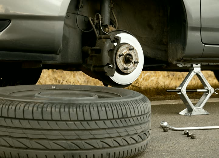 Selçuk lastik değişimi ve mobil lastikçi hizmeti